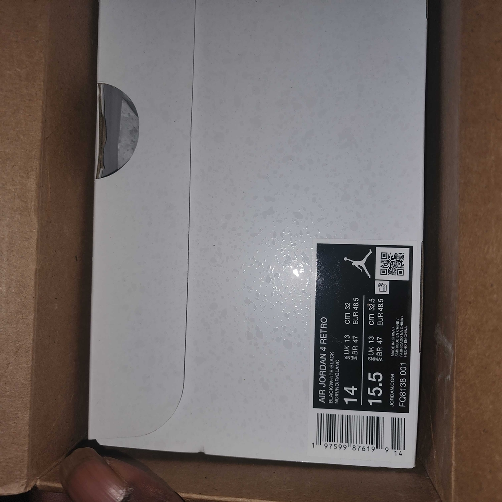 Jordan Retro Athletic Shoes - White